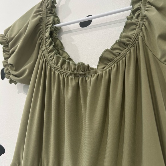 SMALL HEART & HEALS GREEN RUFFLE DRESS - Picture 2 of 8